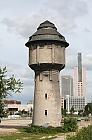 Wasserturm neben der Emser Brcke in Frankfurt am Main
