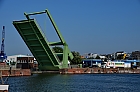 Klappbrcke im Hafen ( Bremerhaven )